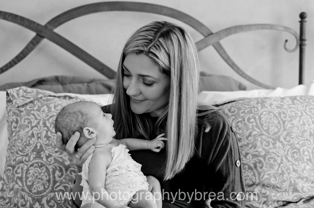 mom-and-baby-cleveland-photographer