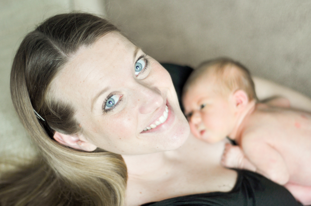 cleveland-newborn-photographer-mom