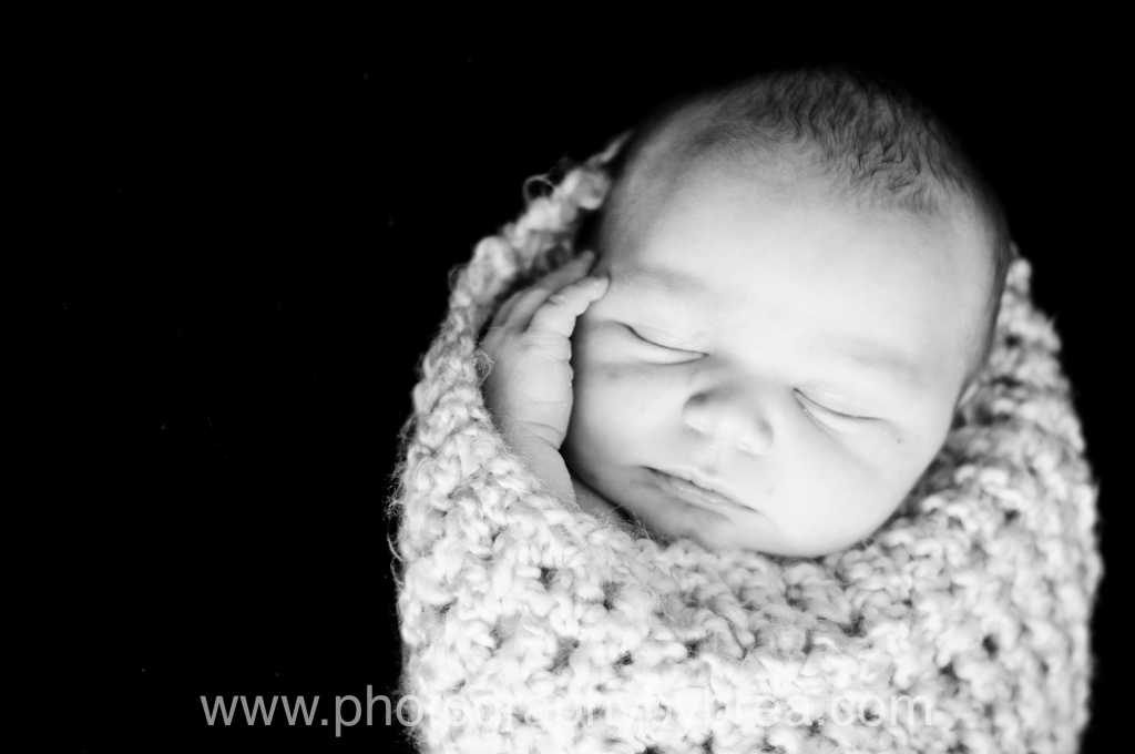 north-olmsted-newborn-photographer